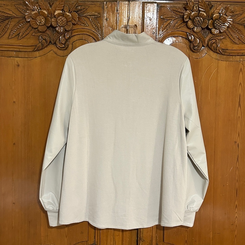 Chico's Multi Fabric Half Zip Pull Over Top  Chico’s 2 (US 12/large) - Picture 4 of 6